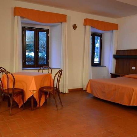 ريغلو Albergo La Foresta المظهر الخارجي الصورة