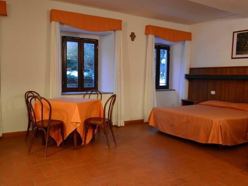 ريغلو Albergo La Foresta المظهر الخارجي الصورة
